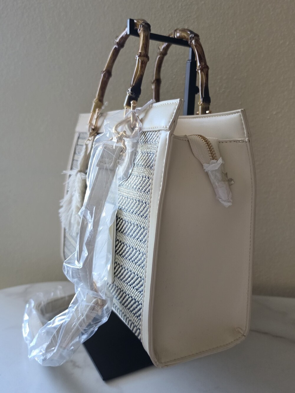 ​NWT Wildfox Stripe Straw Tote Satchel Crossbody Bag Cream Black OS - Picture 4 of 13